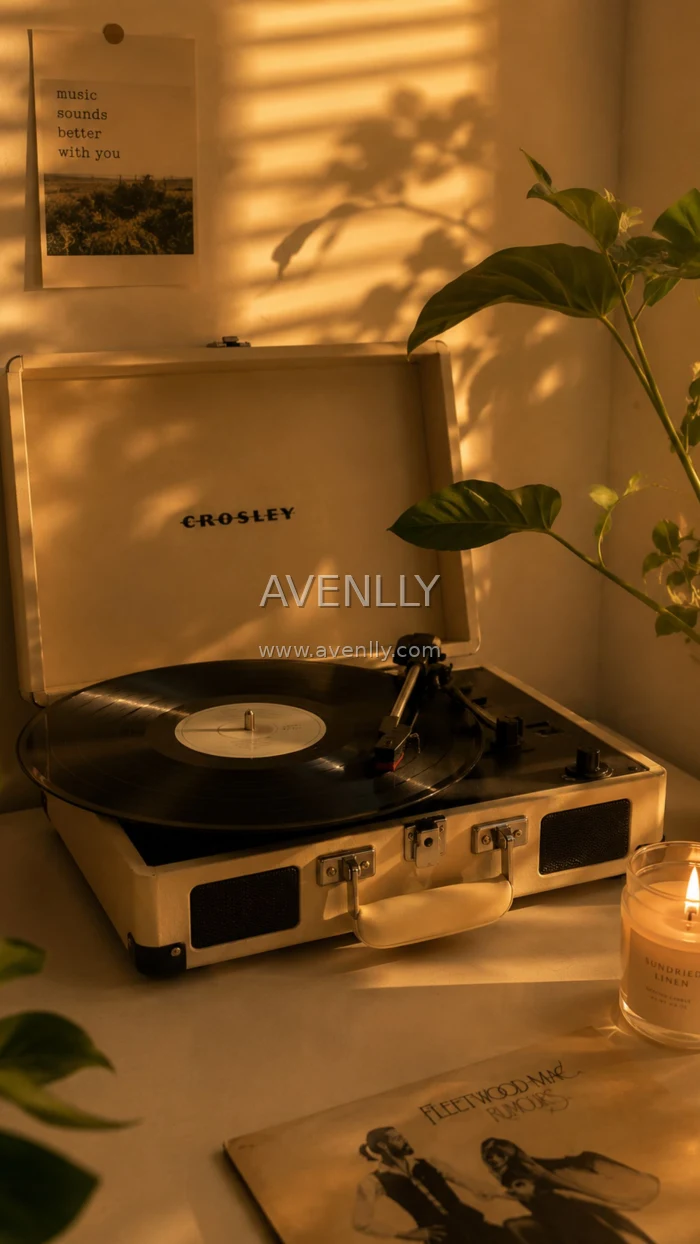 Vintage Record Player Aesthetic Wallpaper | Golden Hour Music Corner (4K)